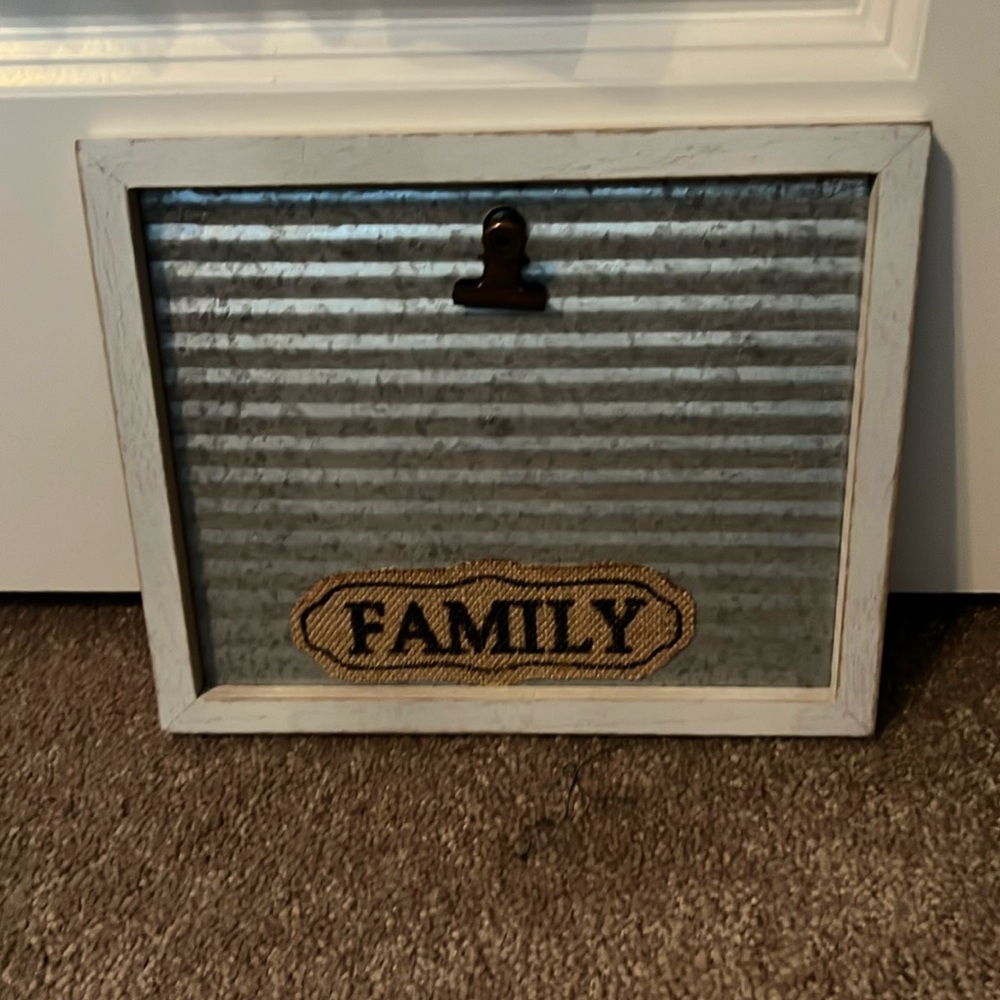 Family picture frame that holds a 4X6 picture, off white and silver